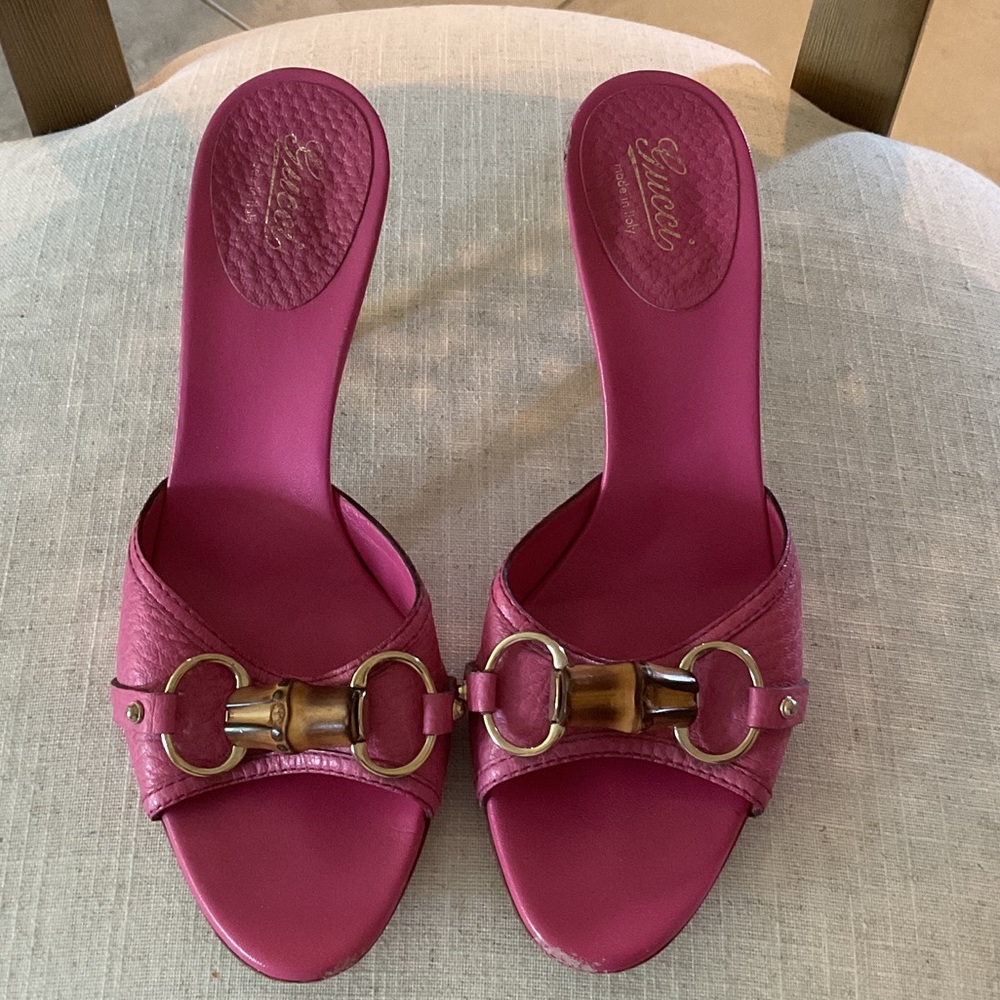 Gucci Fuchsia Bamboo Accent Mules